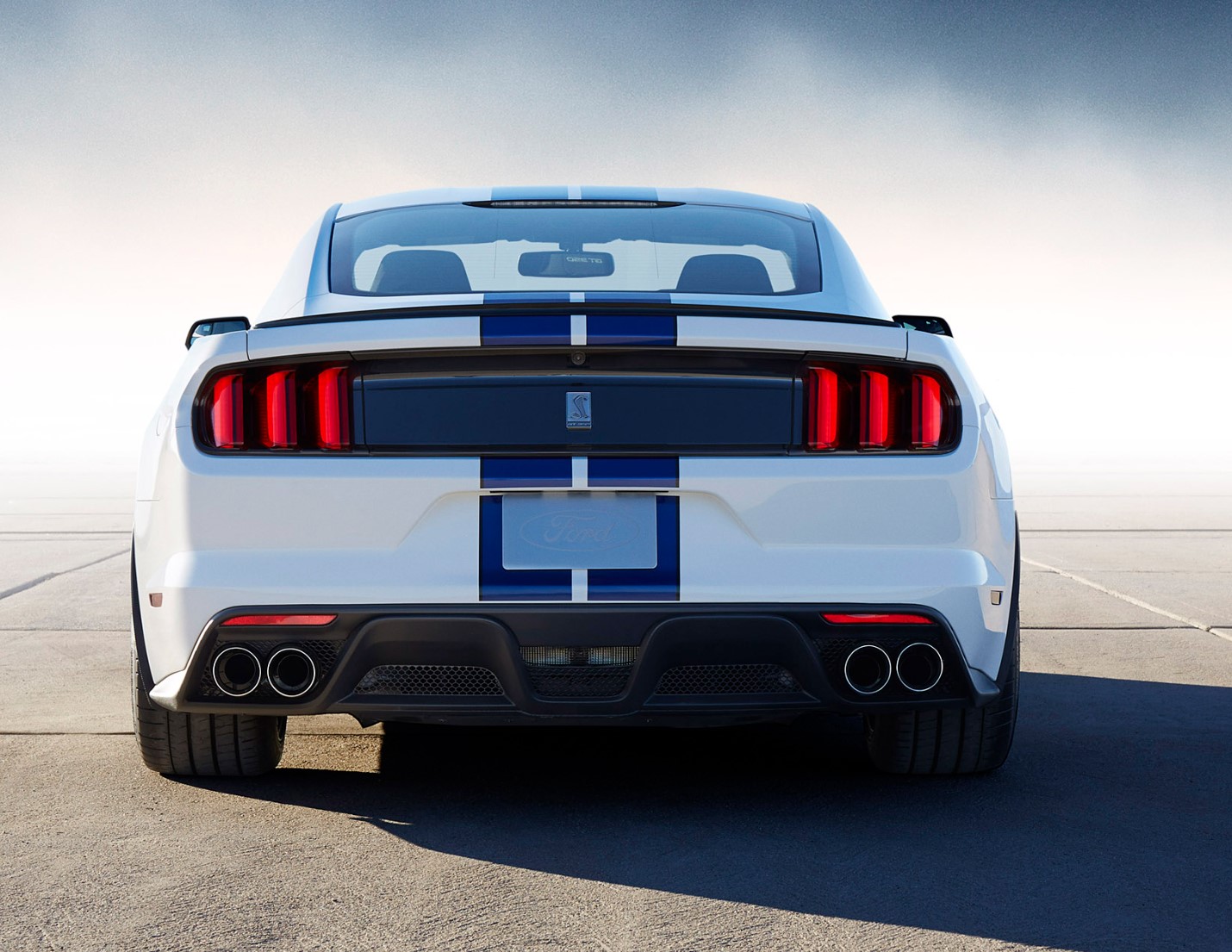 ბამპერი MUSTANG 2015-2020 უკანა (პრემიუმი)